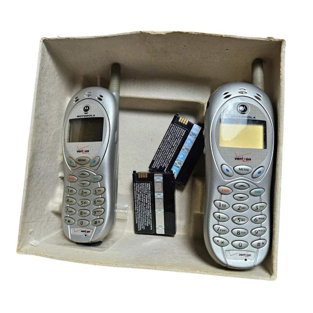Lot of 2 Motorola V series V120e Silver Verizon Wireless Cellular Phone